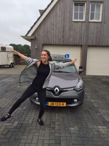 www.rijschooltom.nl De snelste weg naar een rijbewijs!!