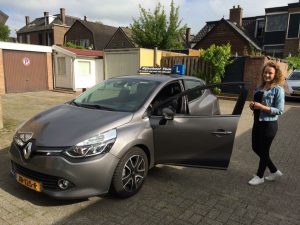 www.rijschooltom.nl De snelste weg naar een rijbewijs!!